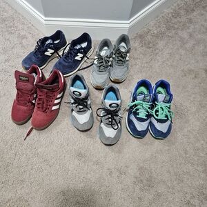 New Balance Kids' Navy and Gray Sneakers